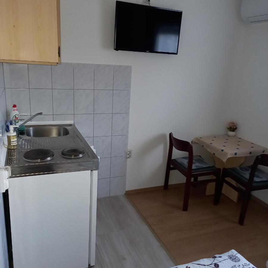 Hotel Jucus Vendégház à Zalahaláp Extérieur photo